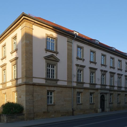 Ehemaliges Landratsamt, jetzt Bayerisches Landesamt für Finanzen