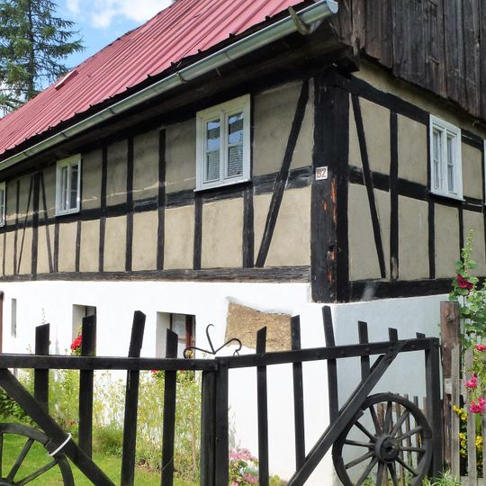 Dom mieszkalno-gospodarczy nr 52