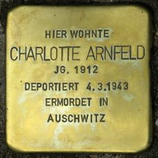 Stolperstein en memoria de Charlotte Arnfeld