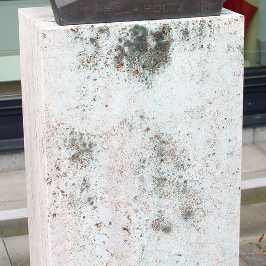 Denkmal für Hermann von Helmholtz