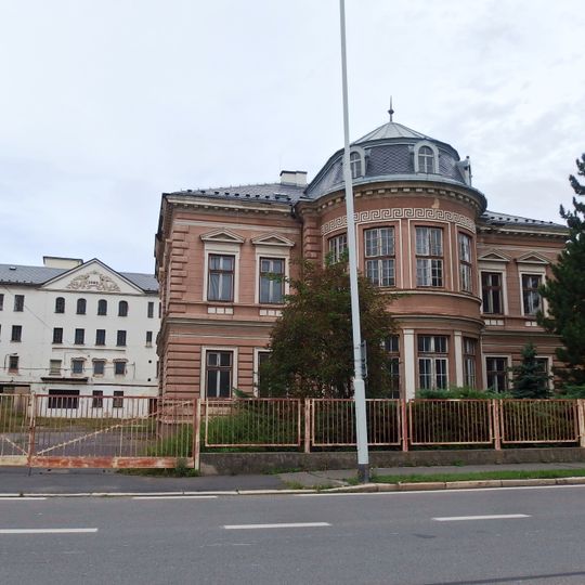 Vila Hermanna Larische