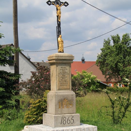 Betkreuz neben Bautzener Straße 57