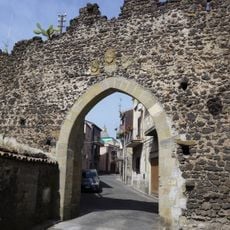Porta Aragonese