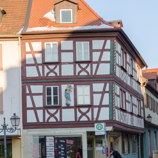 Wohn- und Geschäftshaus