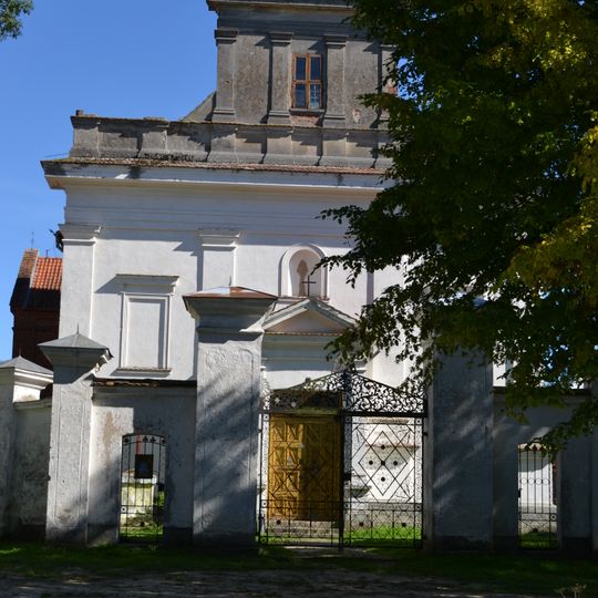 Kościół odpustowy Św. Krzyża wraz z cmentarzem przykościelnym w Chwalęciniu