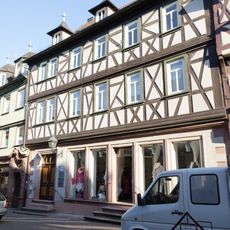 Wohn- und Geschäftshaus