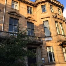 2 University Gardens