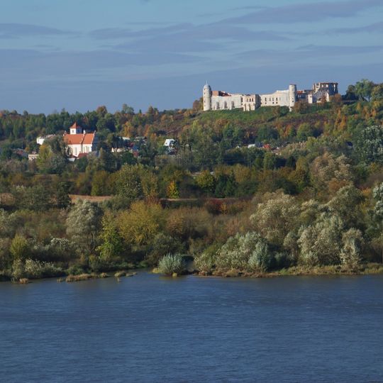 Janowiec Castle