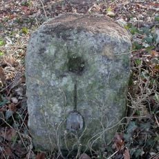 Milestone 1 Mile West Of Ludgershall Village