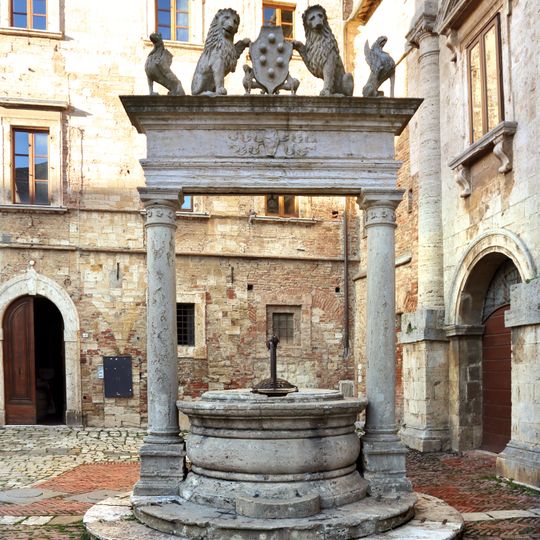 Pozzo dei Grifi e dei Leoni