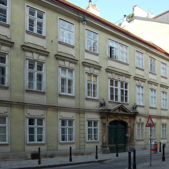 Miethaus, Zum Bauern, Zum Tiroler und Gartenhaus