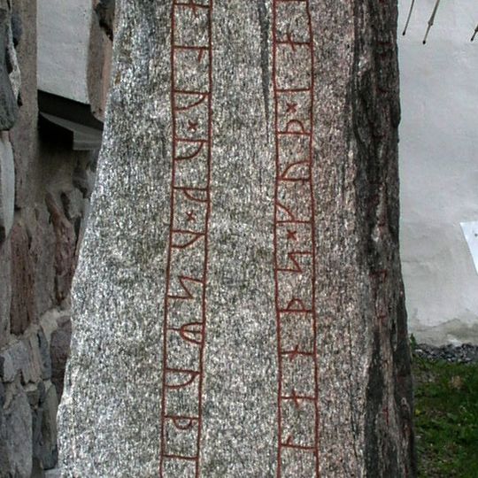 Upplands runinskrifter 539