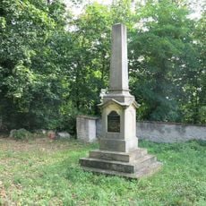 Pomník padlým ve válce 1866 u kostela v Klášteru Hradiště nad Jizerou