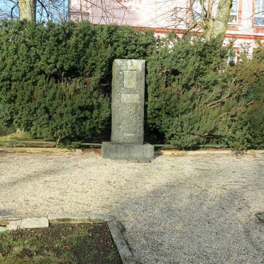 Pomník padlým na Mírovém náměstí ve Velkém Šenově