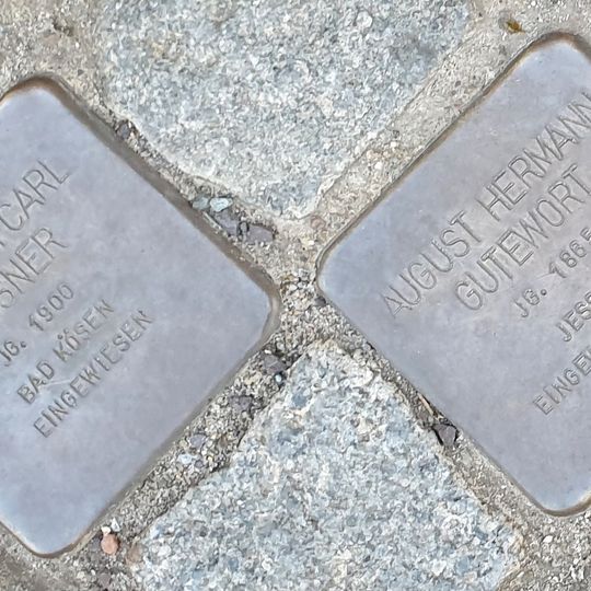 Stolperstein dedicated to August Hermann Gutewort