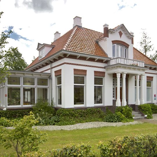 Rentenierswoning met aangebouwde schuur