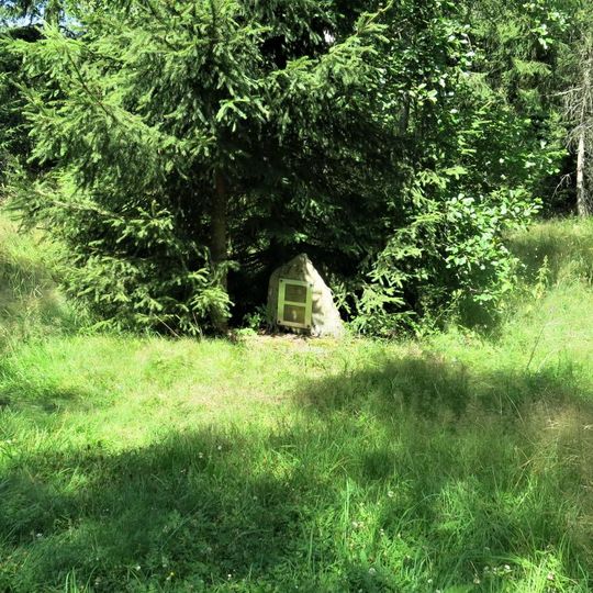 Pomník letcům zahynuvším 23. 5. 1938 v lese jihozápadně od Černého Potoka