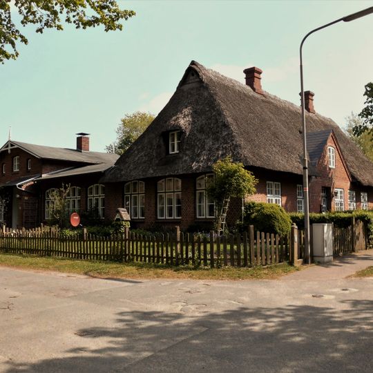 Lindenkamp 20, ehem. Schulhaus