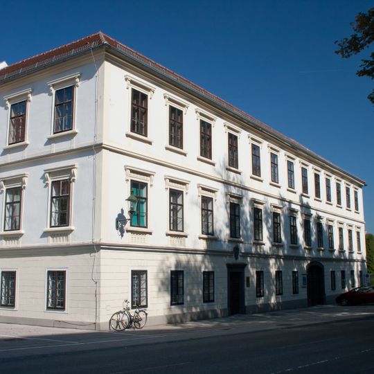 Wohnhaus, ehem. Priesterseminar Marianum