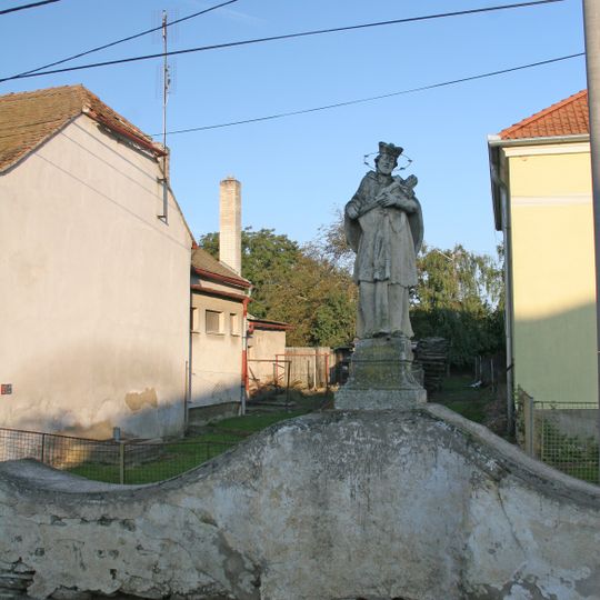 Barokní most přes Mramotický potok ve Vracovících