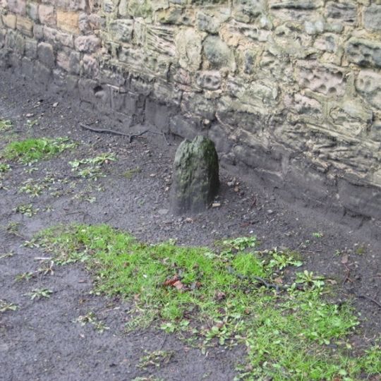 Milestone, North Road