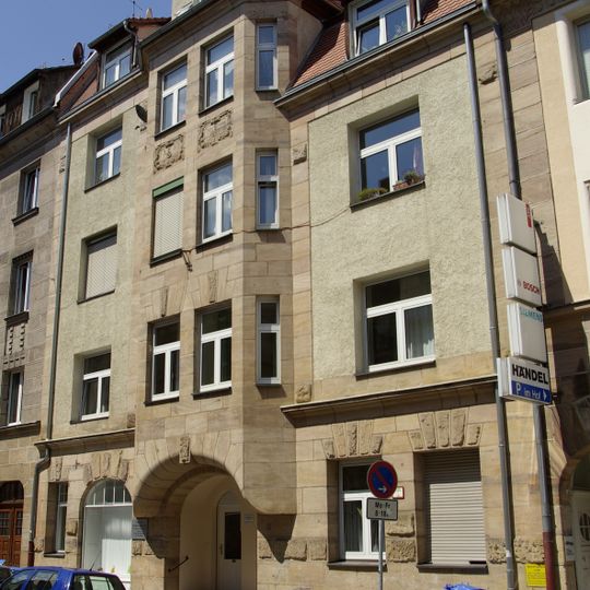 Maistraße 3