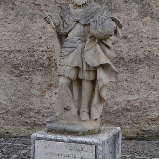 Estatua de Alfonso X el Sabio