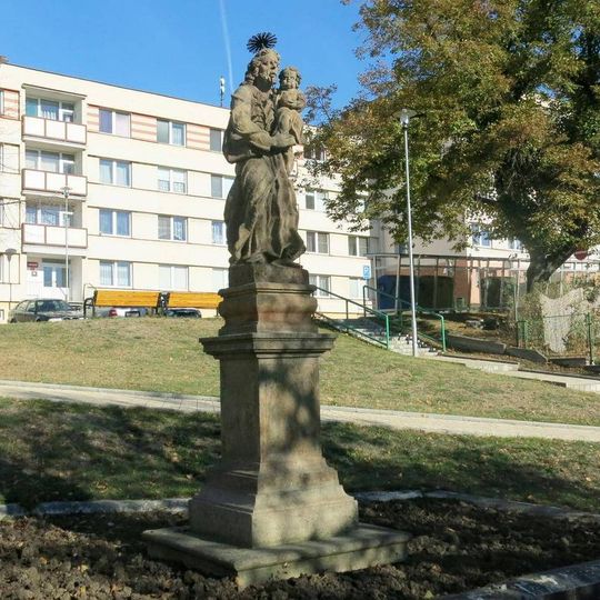 Socha svatého Josefa na náměstí Míru v Březně