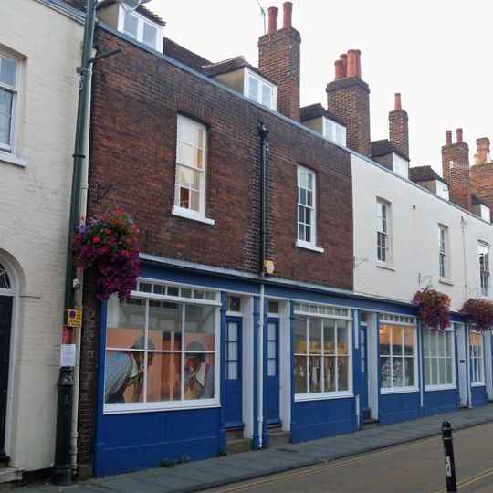 29 And 30, Palace Street