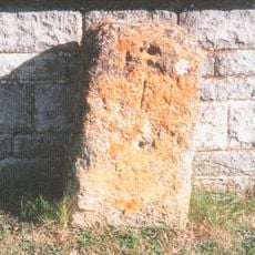 Milestone, W end of Somerton