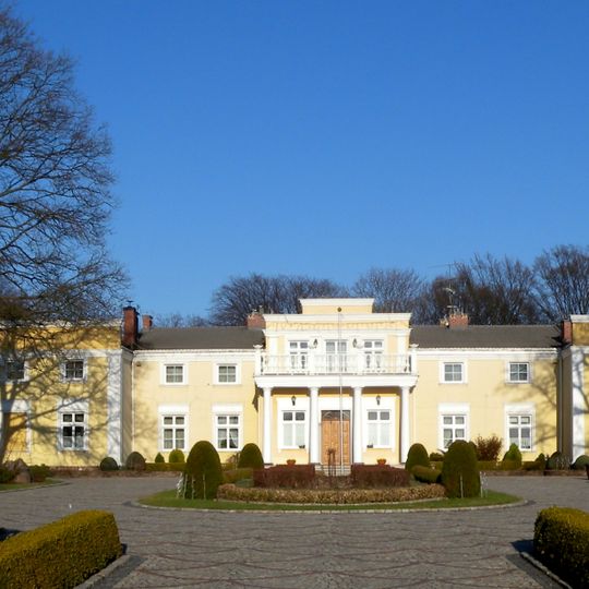 Manor in Wielgie