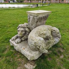 Годинник, сонячний годинник, годинникова вежа, скульптура