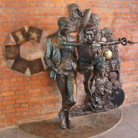 Statue of David Bowie