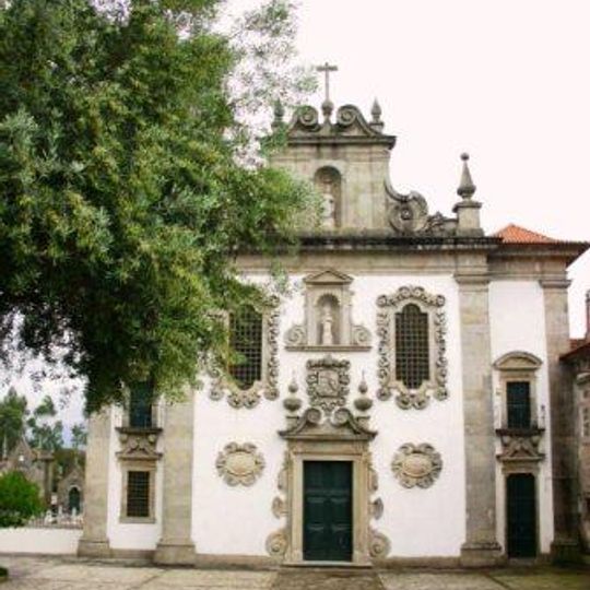 Conjunto formado pela Igreja, cruzeiro e restos do Convento de São Romão do Neiva