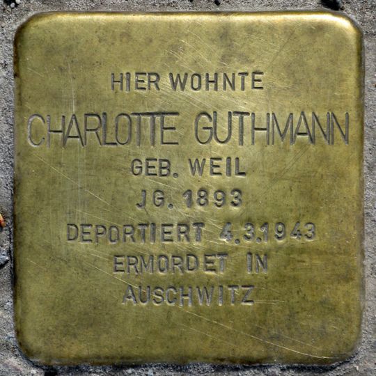Stolperstein en memoria de Charlotte Guthmann