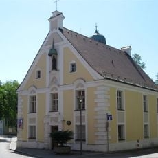 Ehemals Kammerdienerhaus des Klosters Fürstenfeld, seit 1806 Pfarrhaus des Pfarrhofes