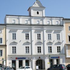 Sparkasse, ehem. Piaristenhaus