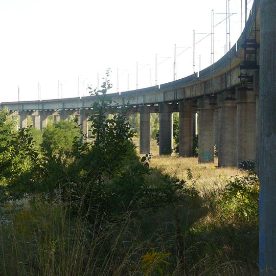 Estakada kolejowa nad doliną Warty w Poznaniu