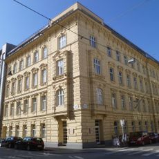 Wohn- und Geschäftshaus