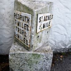 Milestone Approx 12M West Of Dales Yard