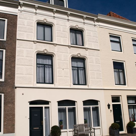 Steenen Beer 5, Vlissingen