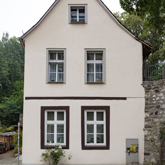 Hauser Gasse 28–30