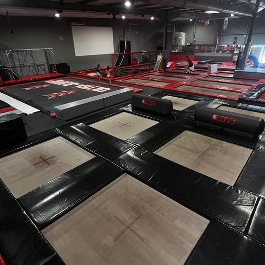 Ultra Jump Trampoline Park Toulouse Minimes