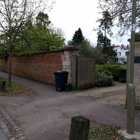 White Lodge And Sunny Lodge Wall Fronting Osler Road