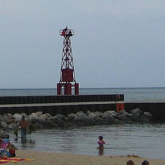 Pentwater South Pierhead Light