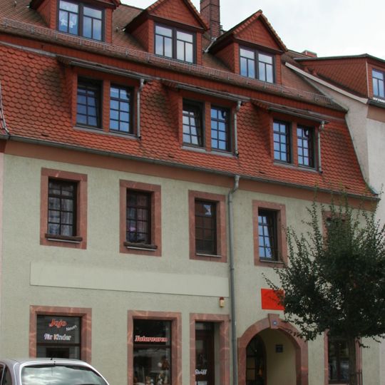Wohnhaus in geschlossener Bebauung