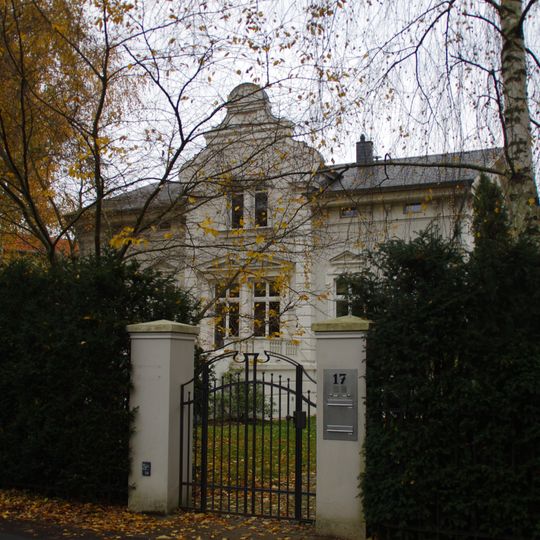 Villa Große Weinmeisterstraße 17