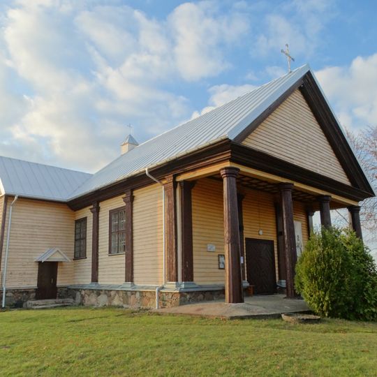 Church of the Holy Trinity, Alovė
