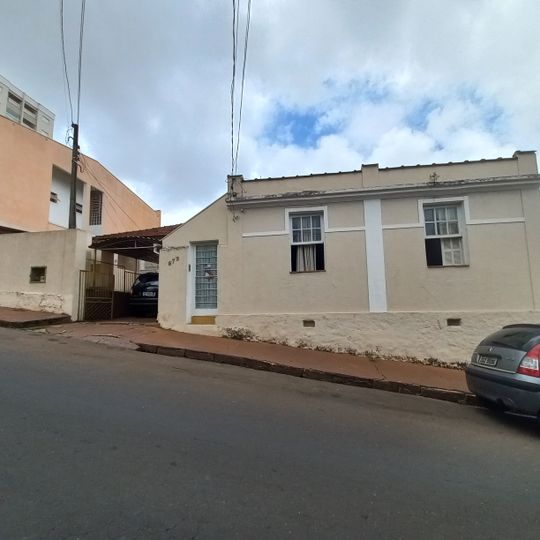 Building at Rua Riachuelo 672