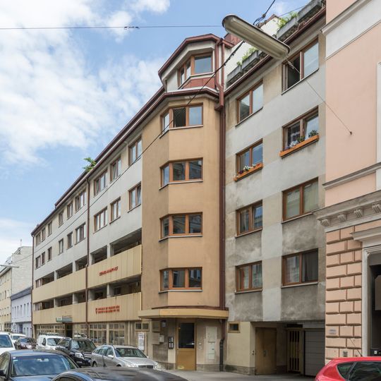 Wohnhausanlage Liebhartsgasse 54–56